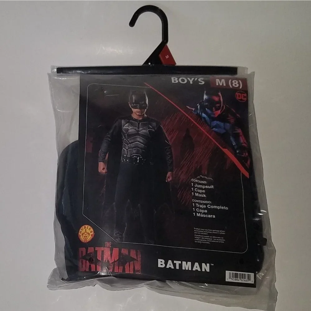 NEW The Batman Halloween Costume DC Rubies Boys Medium 8 Jumpsuit Cape Mask